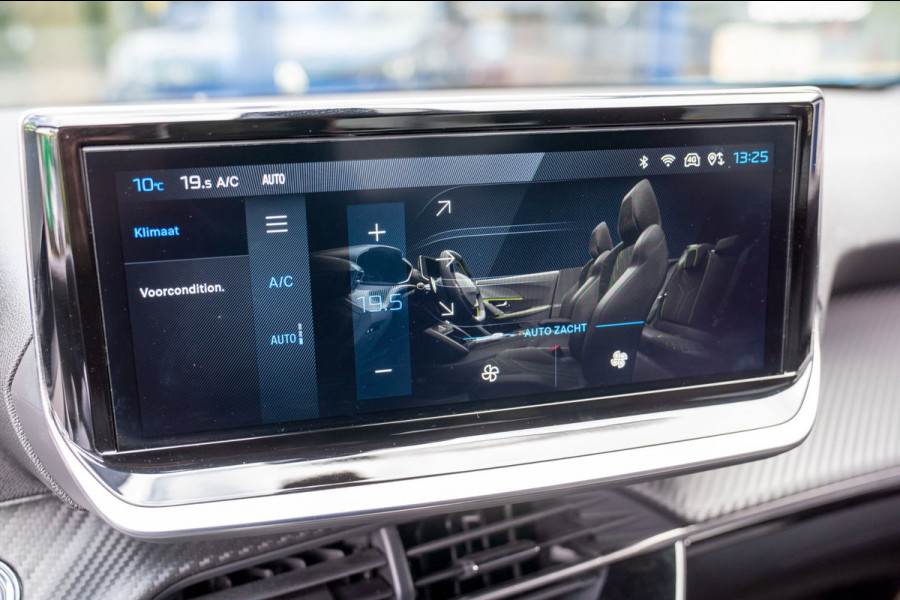 Peugeot e-2008 EV Allure Avantage 54 kWh|Prijs rijklaar incl 12 mnd garantie|Clima Cruise Carplay Privacy glass