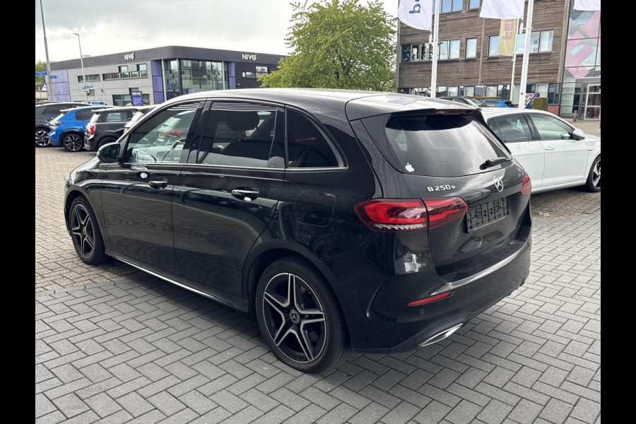 Mercedes-Benz B-Klasse 250 e AMG Line | 218pk PHEV | Wegklapbare Trekhaak | Stoelverwarming | Adaptive cruise control | Getint glas