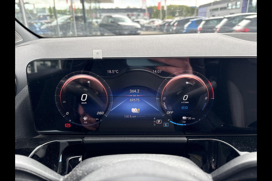 Mercedes-Benz B-Klasse 250 e AMG Line | 218pk PHEV | Wegklapbare Trekhaak | Stoelverwarming | Adaptive cruise control | Getint glas