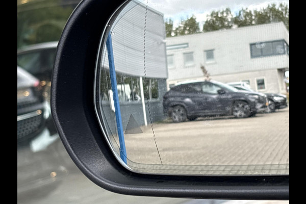 Mercedes-Benz B-Klasse 250 e AMG Line | 218pk PHEV | Wegklapbare Trekhaak | Stoelverwarming | Adaptive cruise control | Getint glas