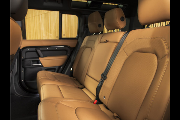Land Rover Defender 110 2.0 P300e 110 X-Dynamic HSE MY26 | PANO | HUD | 22" | MERIDIAN 700W