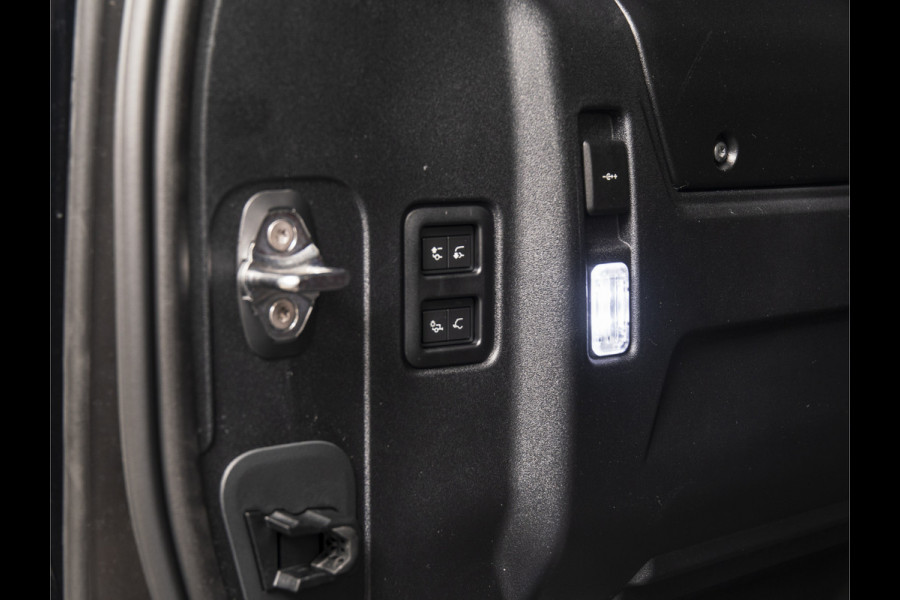 Land Rover Defender 110 2.0 P300e 110 X-Dynamic HSE MY26 | PANO | HUD | 22" | MERIDIAN 700W