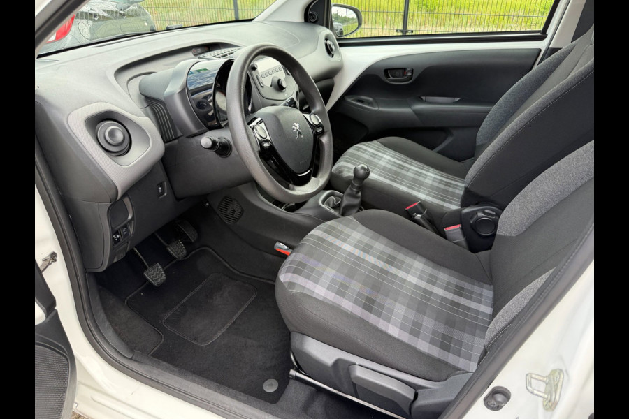 Peugeot 108 1.0 e-VTi Active| Radio| Airco| Start\Stop| Voorruitverwarming|