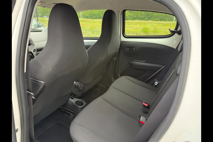 Peugeot 108 1.0 e-VTi Active| Radio| Airco| Start\Stop| Voorruitverwarming|