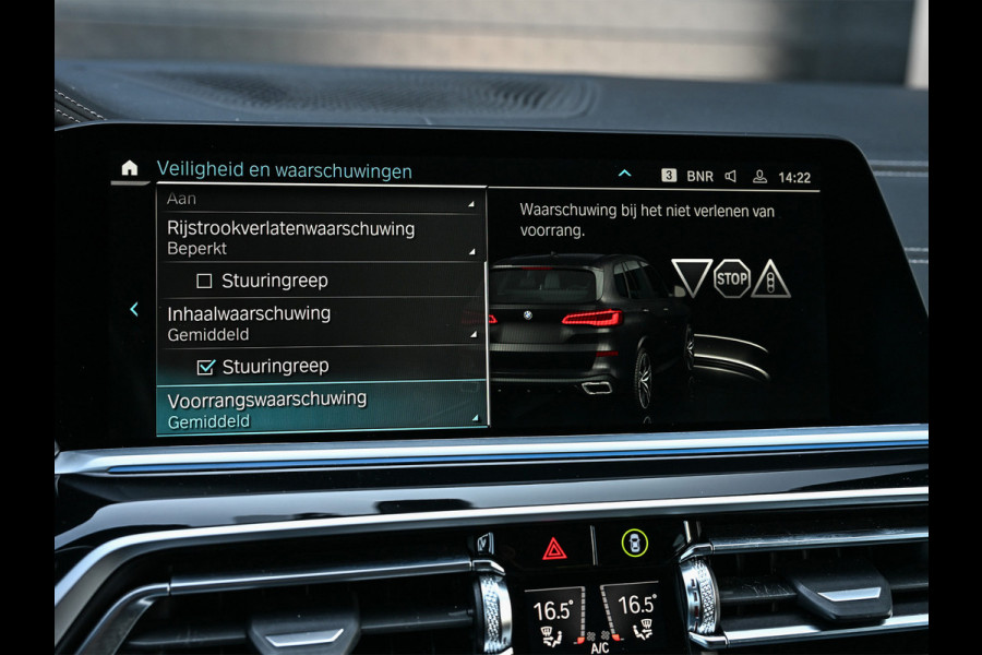 BMW X5 xDrive45e High executive M Sport | M-Seats | Luchtvering | Soft close | Comfort access | Trekhaak | Sky lounge |  Laser Light | Parking assistant plus | Head-Up | Night vision | Driving assistant prof. |