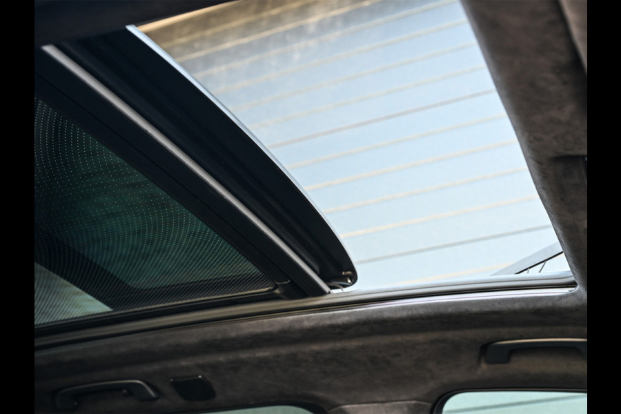 BMW X5 xDrive45e High executive M Sport | M-Seats | Luchtvering | Soft close | Comfort access | Trekhaak | Sky lounge |  Laser Light | Parking assistant plus | Head-Up | Night vision | Driving assistant prof. |