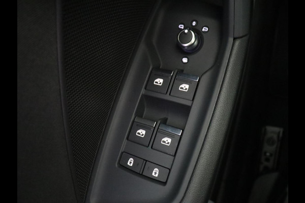 Audi A3 40 TFSIe Advanced edition | SOH 91,7% | Stoelverwarming | Carplay | Sportstoelen | Sfeerverlichting | Virtual Cockpit | Camera | Navigatie | Full LED | Bluetooth | Climate control | Cruise control | PHEV | Plug In