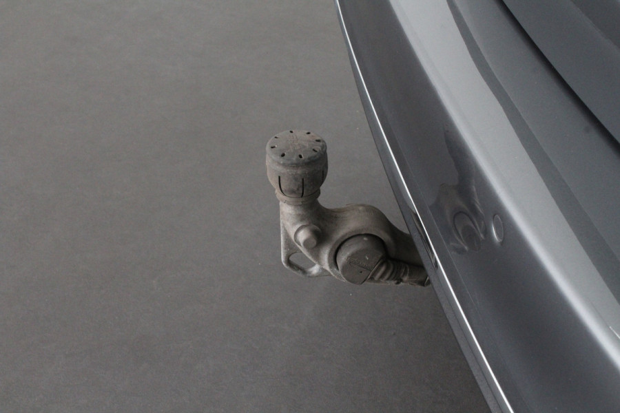 Mercedes-Benz C-Klasse Estate 300 e AMG Line > Plug in/Panorama/Trekhaak/360°/Head-up...