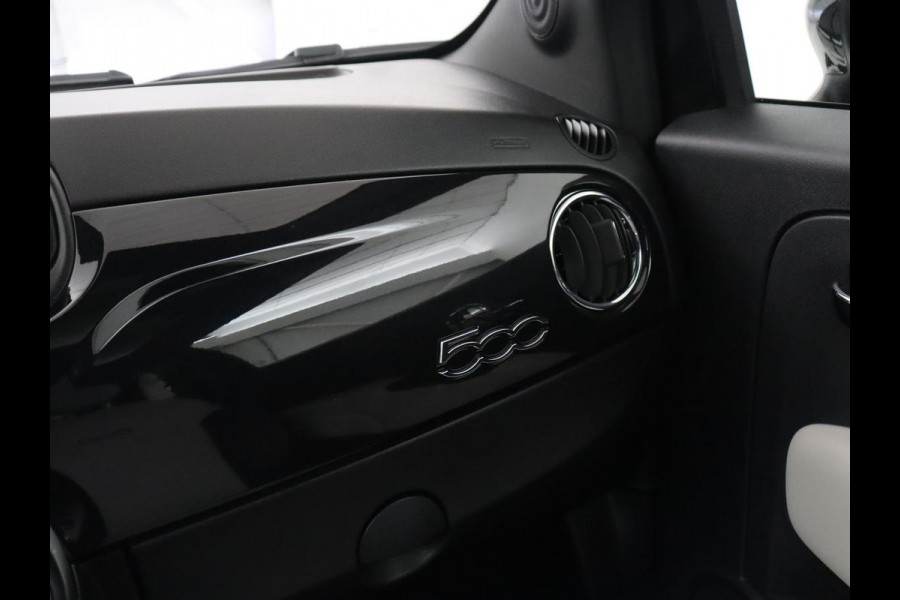 Fiat 500 1.0 Hybrid Dolcevita | Panoramadak | Half leder | Cruise control | Carplay | Climate control | Bluetooth | Lichtmetalen velgen