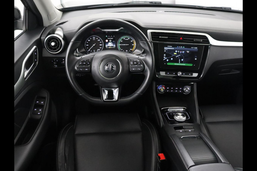 MG ZS EV Luxury 45 kWh | SOH 90,2% | Panoramadak | Leder | Stoelverwarming | Carplay | Side Assist | Adaptive cruise | Camera | Keyless | Navigatie