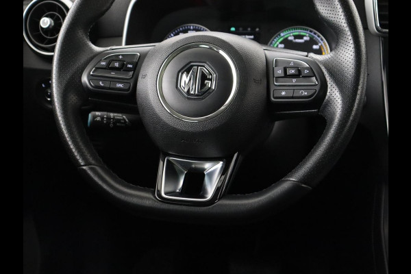 MG ZS EV Luxury 45 kWh | SOH 90,2% | Panoramadak | Leder | Stoelverwarming | Carplay | Side Assist | Adaptive cruise | Camera | Keyless | Navigatie