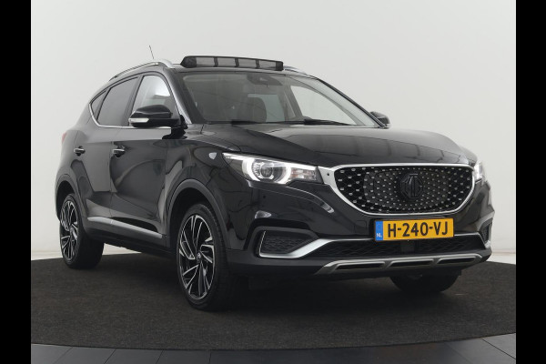 MG ZS EV Luxury 45 kWh | SOH 90,2% | Panoramadak | Leder | Stoelverwarming | Carplay | Side Assist | Adaptive cruise | Camera | Keyless | Navigatie
