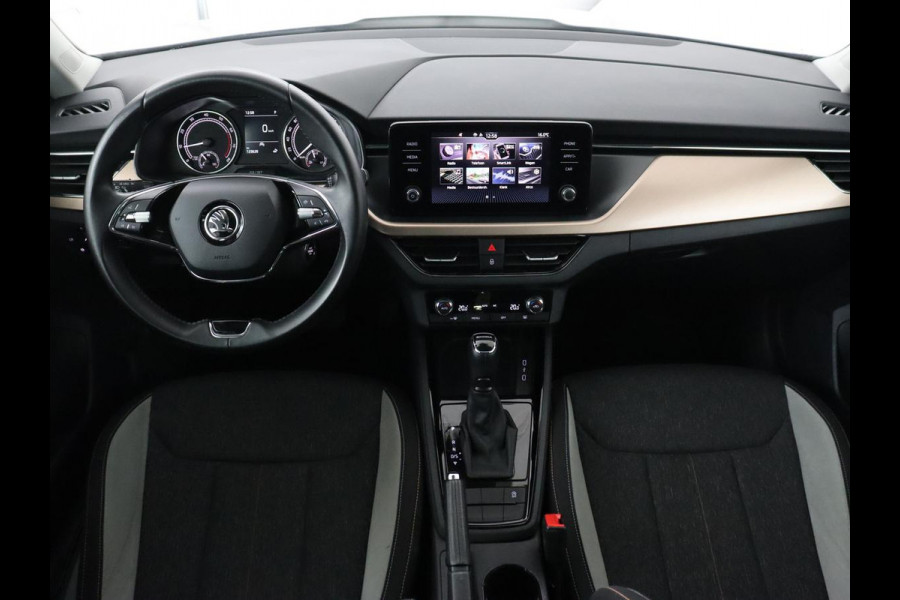 Škoda Kamiq 1.0 TSI Style | Automaat | Carplay | Keyless | Climate control | Full LED | Parkeerhulp | Cruise control | Bluetooth | Regensensor | Getint glas