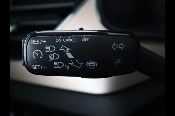 Škoda Kamiq 1.0 TSI Style | Automaat | Carplay | Keyless | Climate control | Full LED | Parkeerhulp | Cruise control | Bluetooth | Regensensor | Getint glas