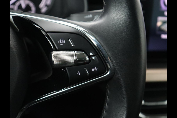 Škoda Kamiq 1.0 TSI Style | Automaat | Carplay | Keyless | Climate control | Full LED | Parkeerhulp | Cruise control | Bluetooth | Regensensor | Getint glas