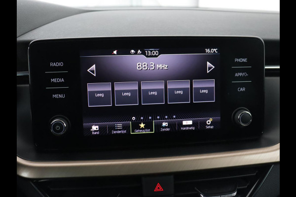 Škoda Kamiq 1.0 TSI Style | Automaat | Carplay | Keyless | Climate control | Full LED | Parkeerhulp | Cruise control | Bluetooth | Regensensor | Getint glas