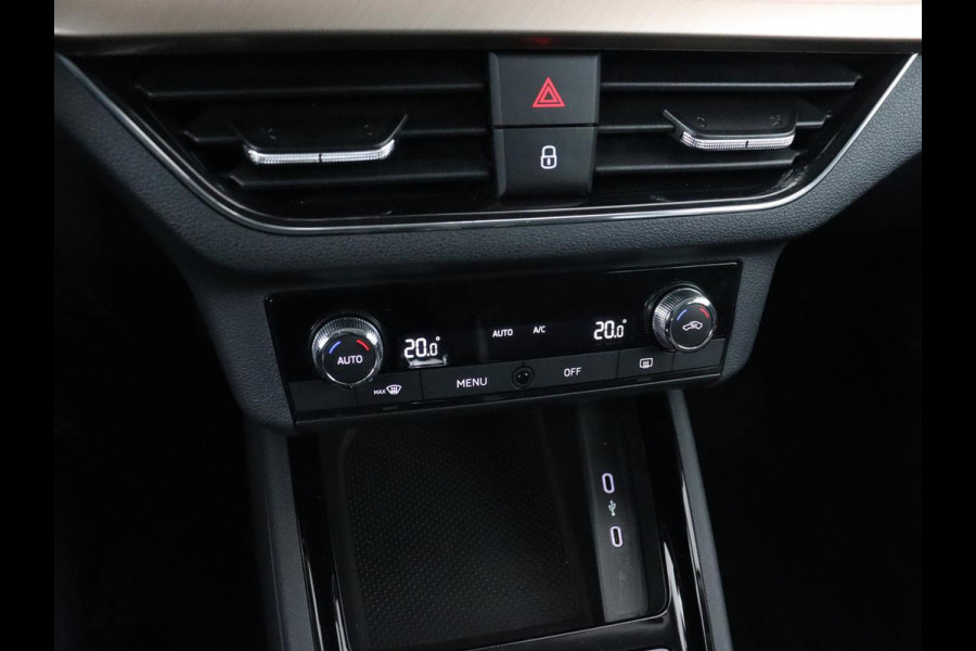 Škoda Kamiq 1.0 TSI Style | Automaat | Carplay | Keyless | Climate control | Full LED | Parkeerhulp | Cruise control | Bluetooth | Regensensor | Getint glas