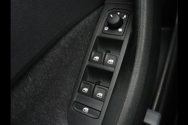Škoda Kamiq 1.0 TSI Style | Automaat | Carplay | Keyless | Climate control | Full LED | Parkeerhulp | Cruise control | Bluetooth | Regensensor | Getint glas