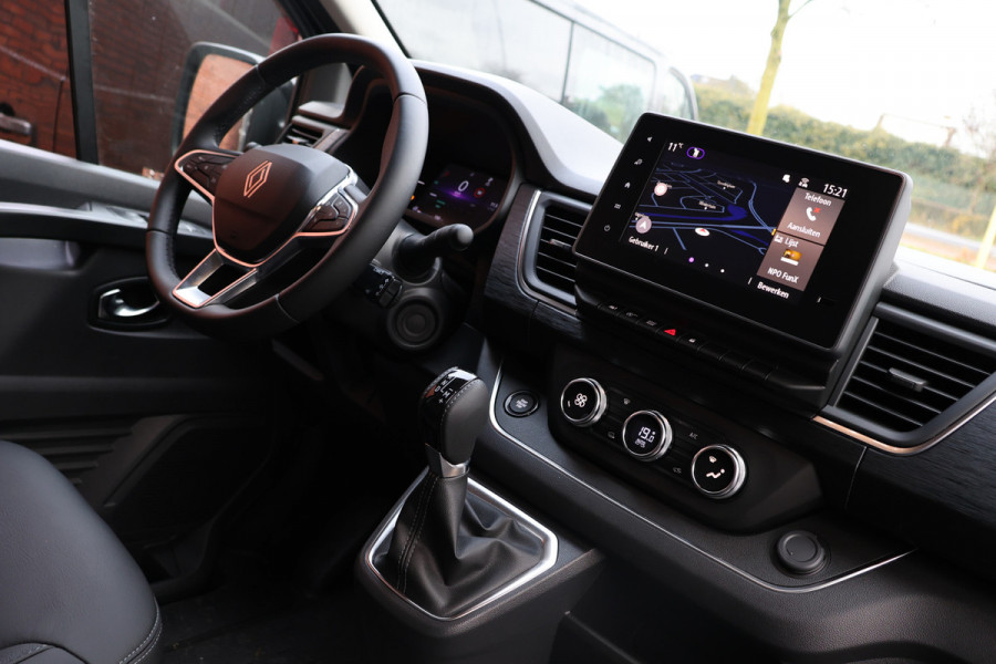 Renault Trafic 2.0 170 PK L2H1 DC | Dubbel Cabine | Navigatie | Blind Spot | Camera | CarPlay | Trekhaak | Stoelverwarming | Virtual Cockpit | 5-Zitter | Dubbel cabine | NAP Logisch | NL Auto