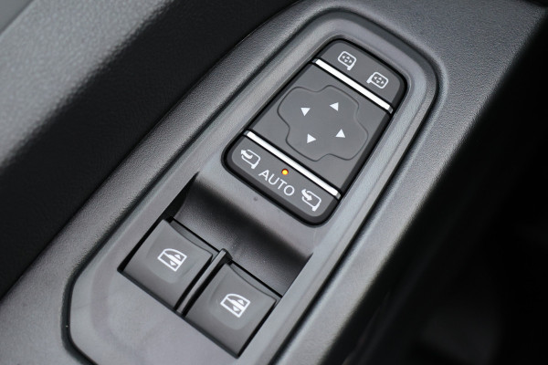 Renault Trafic 2.0 170 PK L2H1 DC | Dubbel Cabine | Navigatie | Blind Spot | Camera | CarPlay | Trekhaak | Stoelverwarming | Virtual Cockpit | 5-Zitter | Dubbel cabine | NAP Logisch | NL Auto