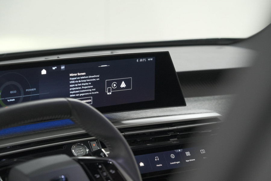 Peugeot E-3008 Allure 73 kWh | 11 KW Lader | Camera | Panoramic Navigation pack