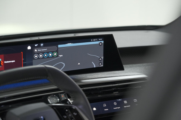 Peugeot E-3008 Allure 73 kWh | 11 KW Lader | Camera | Panoramic Navigation pack
