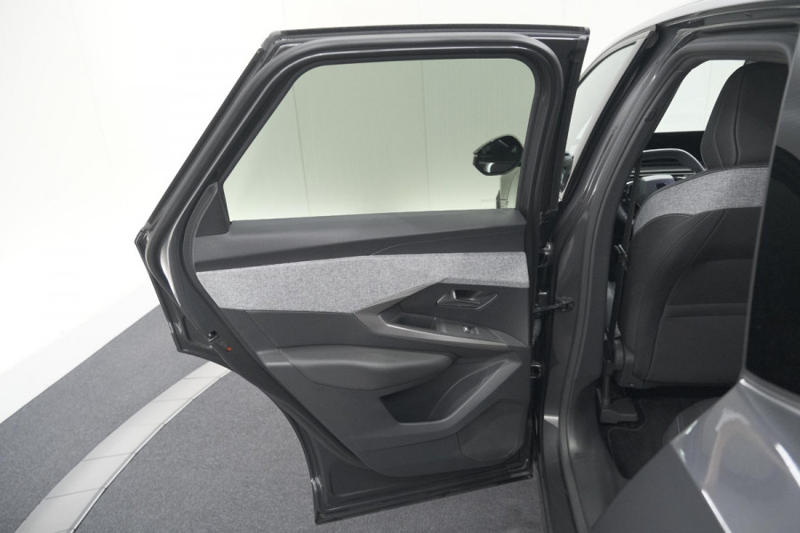 Peugeot E-3008 Allure 73 kWh | 11 KW Lader | Camera | Panoramic Navigation pack