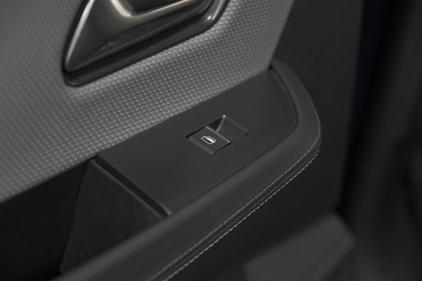 Opel Grandland 1.2 Turbo 145 Hybrid GS | Nieuw Model | Camera | Apple Carplay | Navigatie | Stoelverwarming