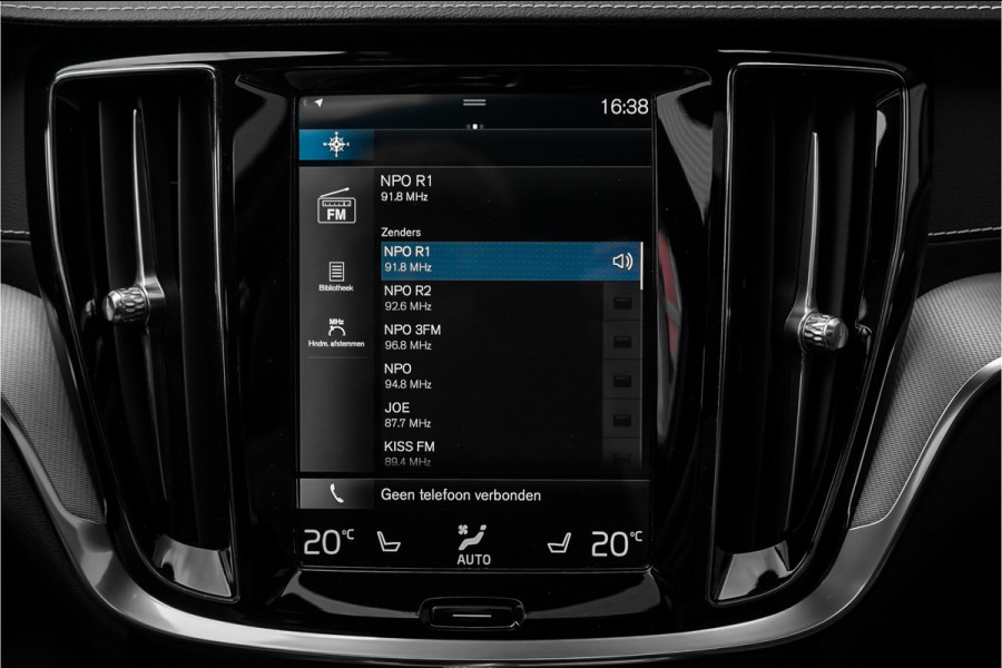 Volvo S60 2.0 T8 AWD Twin Engine Polestar Engineered Schuifdak H/K Trekhaak 20"