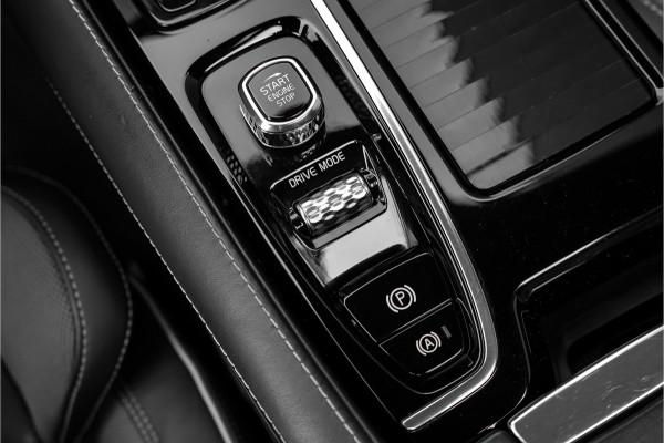 Volvo S60 2.0 T8 AWD Twin Engine Polestar Engineered Schuifdak H/K Trekhaak 20"