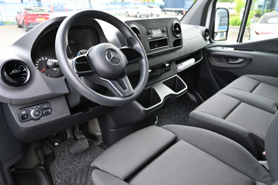 Mercedes-Benz eSprinter 312 L2H2 FWD 56 kWh Camera, Stoelverwarming