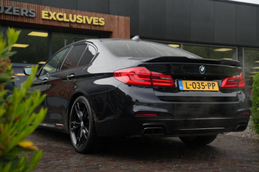BMW 5 Serie M550i xDrive High Executive Schuifdak Adapt. Cruise Massage Harman/Kardon Stoelvent. 20''LM