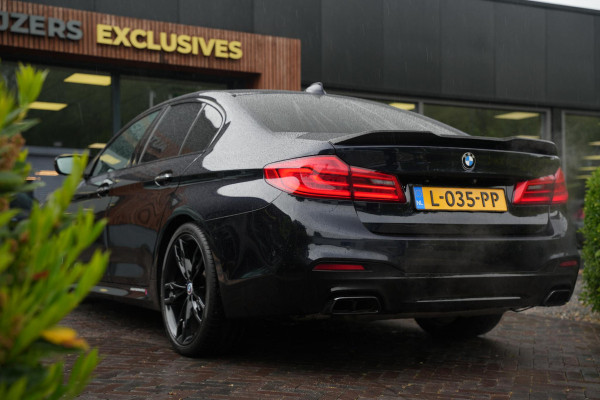 BMW 5 Serie M550i xDrive High Executive Schuifdak Adapt. Cruise Massage Harman/Kardon Stoelvent. 20''LM