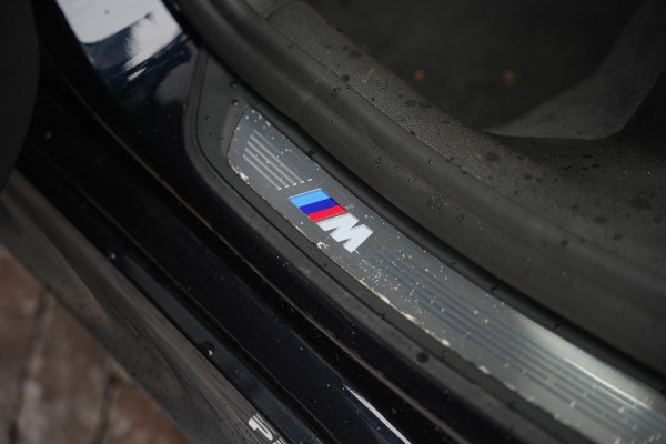 BMW 5 Serie M550i xDrive High Executive Schuifdak Adapt. Cruise Massage Harman/Kardon Stoelvent. 20''LM