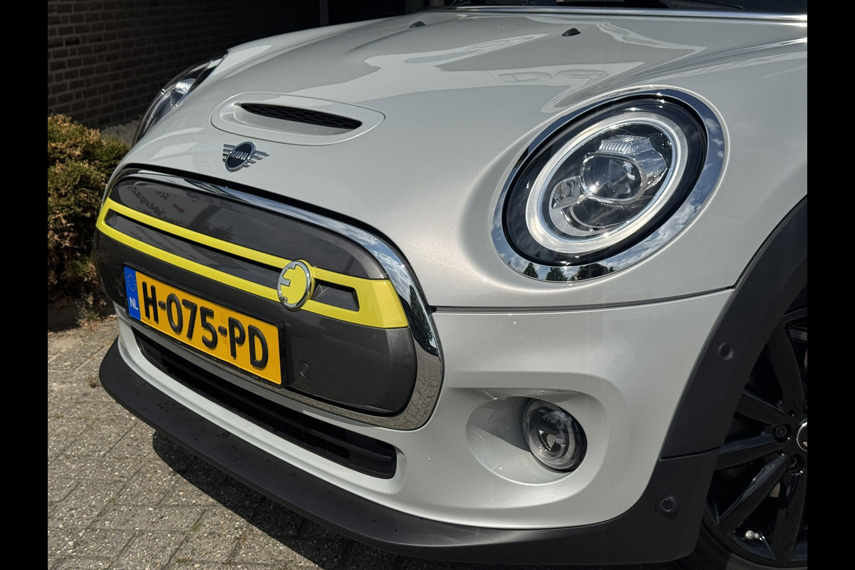 MINI Mini Electric Yours 33 kWh | Pano, Leder, Camera, Cruise, Stoelverw., | Dealeronderhouden |