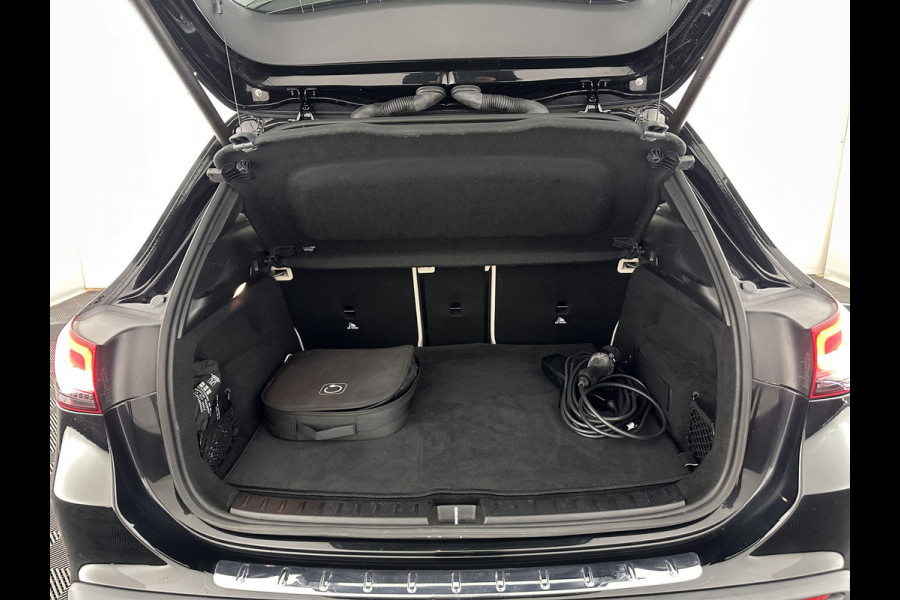 Mercedes-Benz EQA 350 4MATIC Luxury Line 67 kWh [ 3-Fase-11 kW ] (INCL-BTW) *LEATHER | FULL-LED | BLIND-SPOT | WIDESCREEN-DIGI-COCKPIT | HEATED-SPORTSEATS | CAMERA | NAVI-FULLMAP | DAB | AMBIENT-LIGHT | KEYLESS | LANE-ASSIST | 18''ALU*