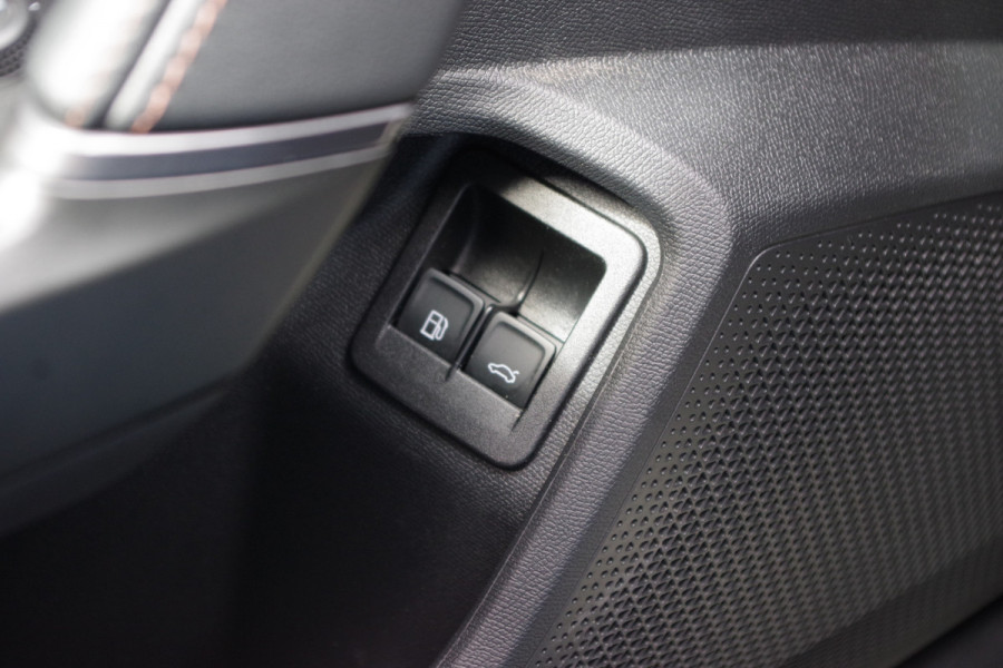 CUPRA Formentor 1.4 e-Hybrid VZ 245 PK Copper Edition PHEV, Panoramadak, LED, 360 Camera, Beats Audio, Memory