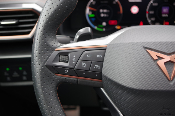 CUPRA Formentor 1.4 e-Hybrid VZ 245 PK Copper Edition PHEV, Panoramadak, LED, 360 Camera, Beats Audio, Memory
