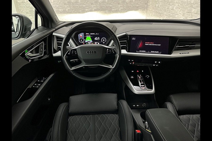 Audi Q4 Sportback e-tron 40 77 kWh RS-Leder | Uniek Interieur! | ACC | 96% SOH | Sportstoelen | Stuurverwarming | 3-Zone Clima | Carplay | Getint Glas | Camera | Standkachel | LED | Dodehoek | Virtual-Cockpit | Navi |