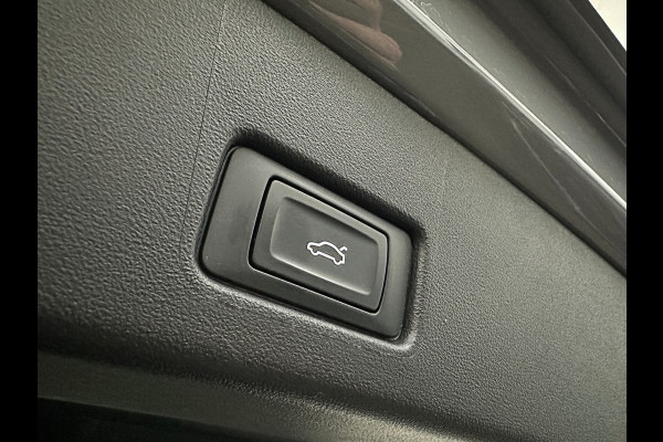 Audi Q4 Sportback e-tron 40 77 kWh RS-Leder | Uniek Interieur! | ACC | 96% SOH | Sportstoelen | Stuurverwarming | 3-Zone Clima | Carplay | Getint Glas | Camera | Standkachel | LED | Dodehoek | Virtual-Cockpit | Navi |