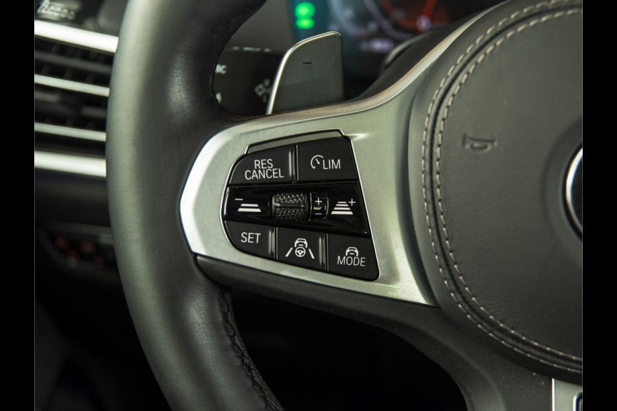 BMW X7 xDrive40i 22" | PANO | H/K | DRIVE+ | PARK+ | HUD