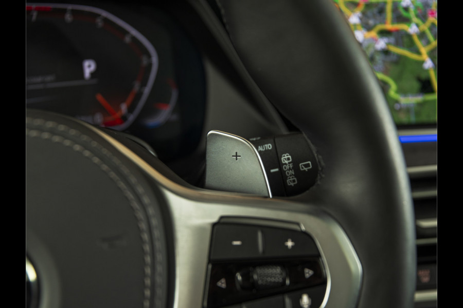 BMW X7 xDrive40i 22" | PANO | H/K | DRIVE+ | PARK+ | HUD