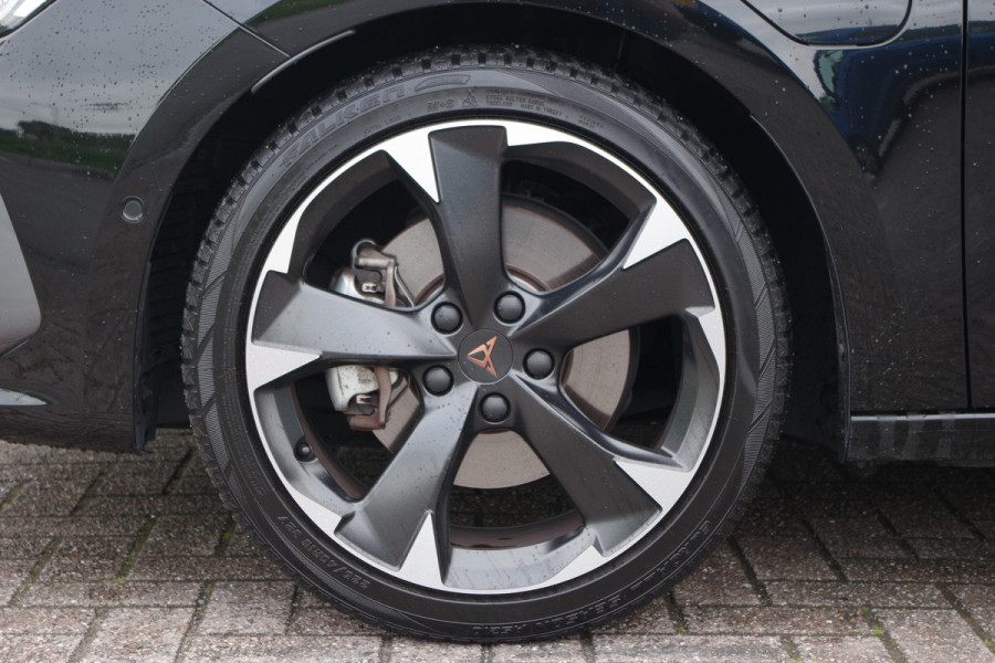 CUPRA Leon Sportstourer 1.4 e-Hybrid 204 PK BNS, Adap. Cruise Control, Stuur- & Stoelverwaming, Camera, LED
