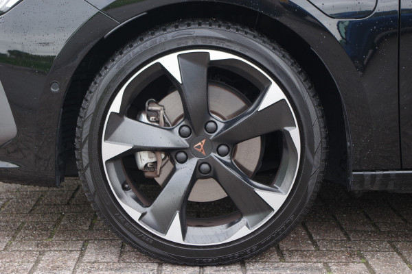 CUPRA Leon Sportstourer 1.4 e-Hybrid 204 PK BNS, Adap. Cruise Control, Stuur- & Stoelverwaming, Camera, LED