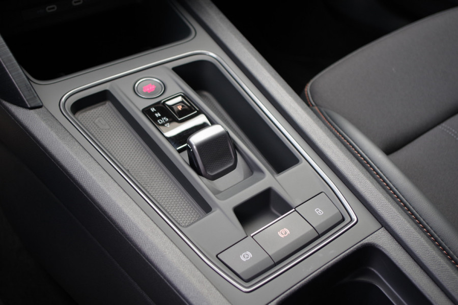 CUPRA Leon Sportstourer 1.4 e-Hybrid 204 PK BNS, Adap. Cruise Control, Stuur- & Stoelverwaming, Camera, LED