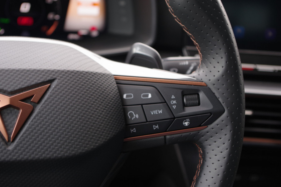 CUPRA Leon Sportstourer 1.4 e-Hybrid 204 PK BNS, Adap. Cruise Control, Stuur- & Stoelverwaming, Camera, LED