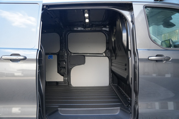 Ford Transit Custom 320 2.0 TDCI L2H1 Limited 170pk - 1+1 Stoel - 2x Schuif - ACC - Blind spot - Keyless - Stoel/Stuurverwarming - Navi - Rijklaar