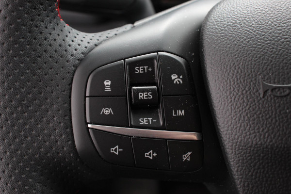 Ford Kuga 2.5 PHEV 225pk ST-Line X DEMO  Navigatie Apple Carplay/Android Auto Parkeersensoren Camera Adaptive Cruise Control Blind Spot Assist Elektrische achterklep Stoel en stuurverwarming Park Assist  Elektrische bestuurdersstoel