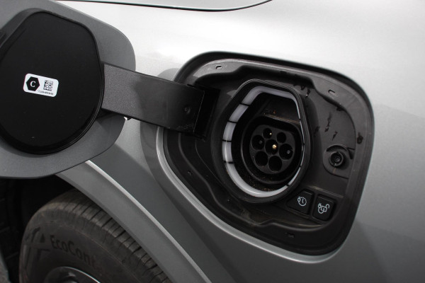 Ford Kuga 2.5 PHEV 225pk ST-Line X DEMO  Navigatie Apple Carplay/Android Auto Parkeersensoren Camera Adaptive Cruise Control Blind Spot Assist Elektrische achterklep Stoel en stuurverwarming Park Assist  Elektrische bestuurdersstoel