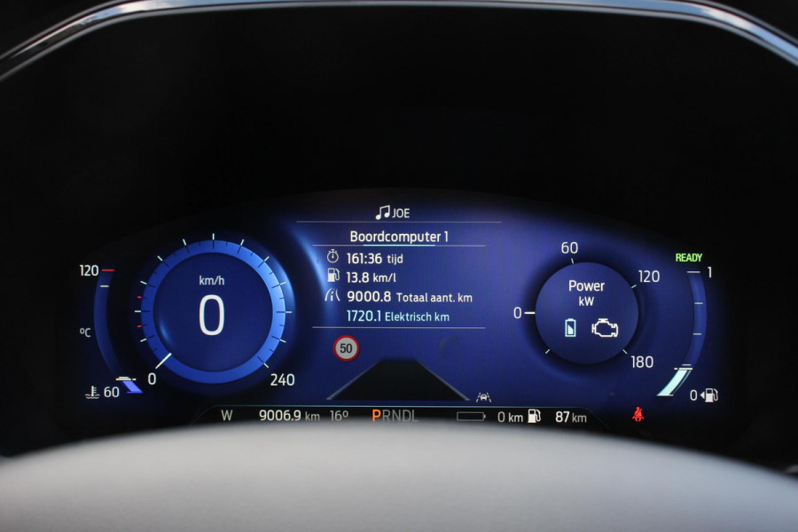 Ford Kuga 2.5 PHEV 225pk ST-Line X DEMO  Navigatie Apple Carplay/Android Auto Parkeersensoren Camera Adaptive Cruise Control Blind Spot Assist Elektrische achterklep Stoel en stuurverwarming Park Assist  Elektrische bestuurdersstoel